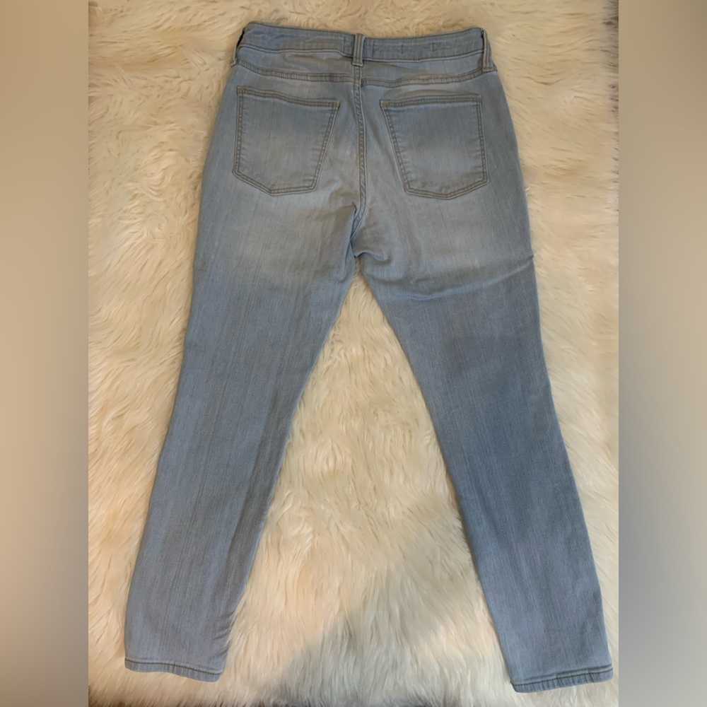 Universal Thread womenβs Jeans - Picture 3 of 11